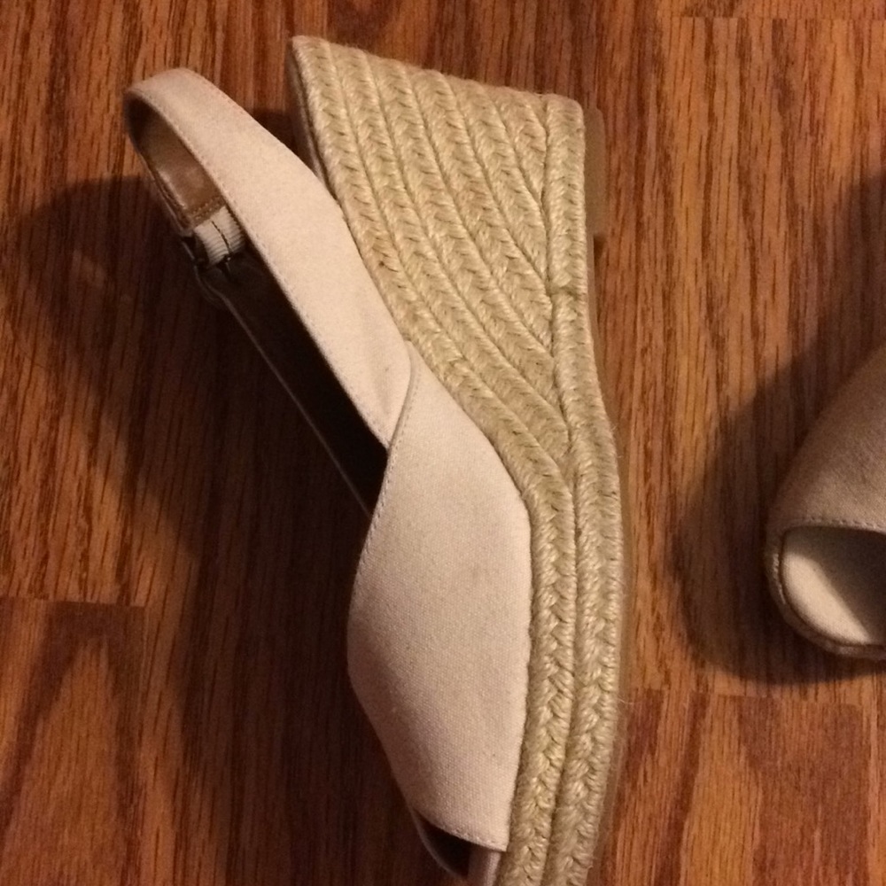 Heels - Picture 3 of 4